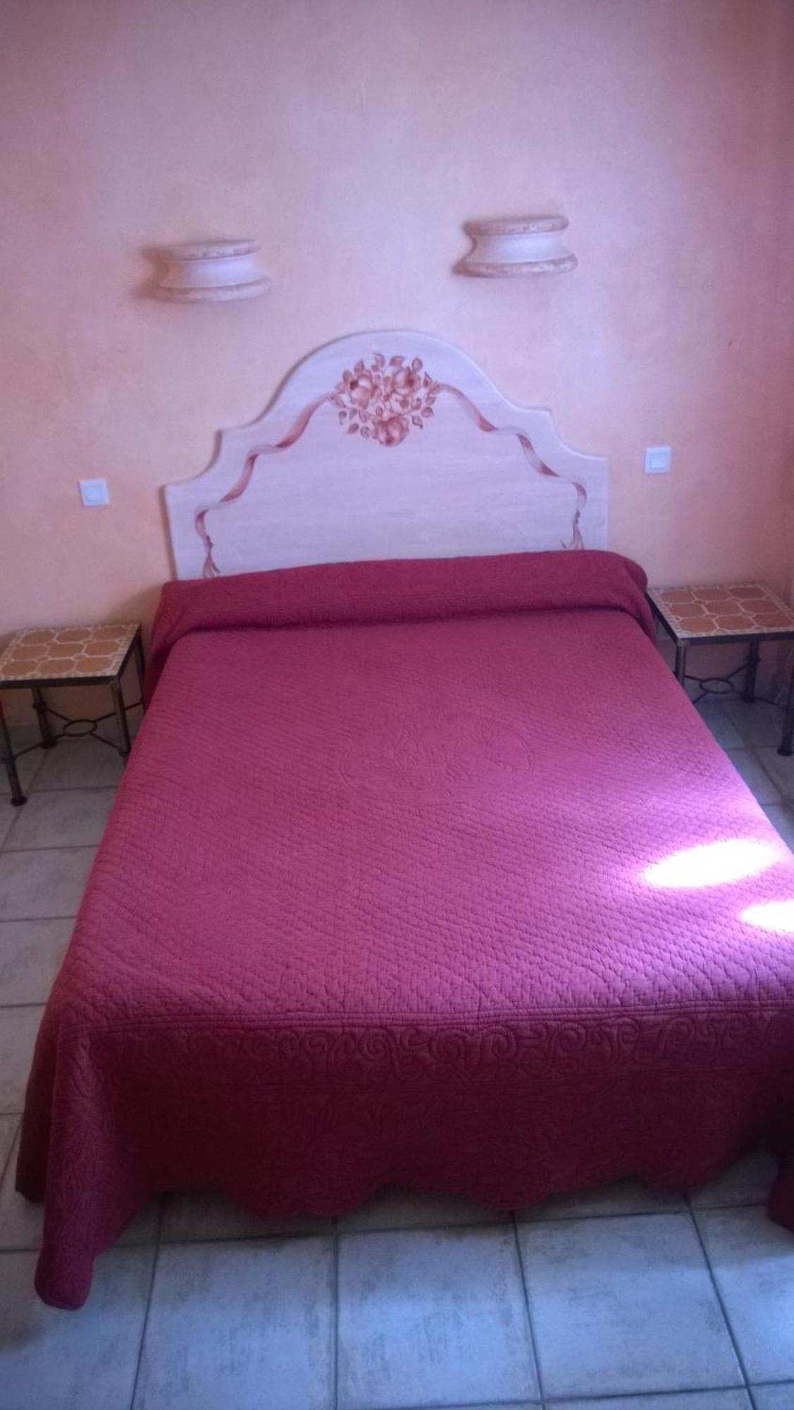 Hotel Les Cavalets Bauduen Ruang foto